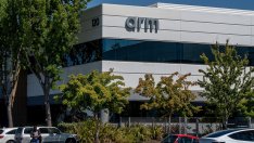 Arm очаква делът ѝ на пазара на процесори за центрове за данни да достигне 50% тази година