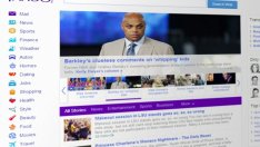 Yahoo нае финансови съветници, за да разгледа "стратегическите си опции"