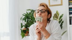 Как да имаме по-добра връзка с парите, за да подобрим финансите си