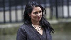 Великобритания затяга правилата за нелегалните мигранти