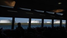 Танкерите свършиха - търговците на петрол складират и в пещери