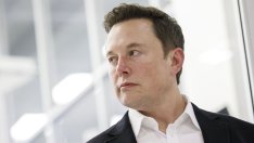 Състоянието на Мъск се стопи за първи път с над 100 млрд. долара за годината