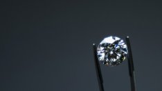 Големите диаманти помогнаха на една компания да бъде печеливша тази година