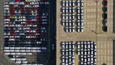 Регистрациите на нови коли у нас намаляват с 45% през ноември