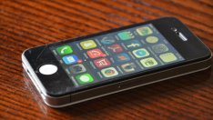 Какво се случва, когато iPhone-ът ви умре?