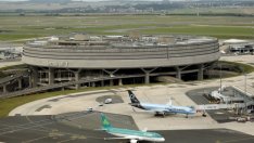 Самолетните резервации до Париж са намалели с над една четвърт след атентатите