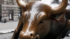 Очакването за намаляване на лихвите от Фед тласка S&P 500 до рекорден връх*