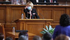 Мая Манолова: София може да остане без парно и топла вода този сезон