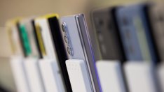 Фамилията Лий продаде акции на Samsung за 2 млрд. долара