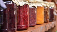 Ще успее ли да укроти цените Законът за веригите на доставки на храни