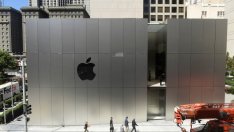 Индия притиска още повече Apple