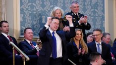 Доналд Тръмп обеща да си купи нова Tesla, за да подкрепи Илон Мъск