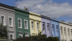 Цените на жилищата във Великобритания с най-голям спад от шест години