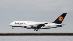 Lufthansa повиши прогнозата си за печалбата след силен летен сезон
