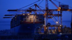 Износът на Япония за септември отчита най-малък спад от седем месеца насам