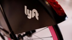 Седмици след IPO-то си Lyft се сблъска с нови проблеми