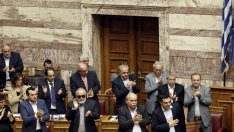 Гръцкият парламент одобри референдума