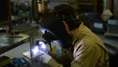 Д. Чобанов: Най-важните приоритети пред България са да овладее бюджетния дефицит и дълга