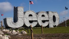 Правилата на Калифорния за емисиите тласкат Stellantis към съкращения в заводите на Jeep