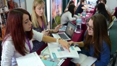 Бизнесът се среща със студенти на форум за кариери