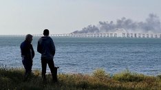 Русия засилва защитата на Кримския мост, Украйна се заканва да си върне полуострова наесен