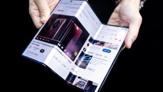 Huawei пуска двойносгъваемия си смартфон Mate XT извън Китай