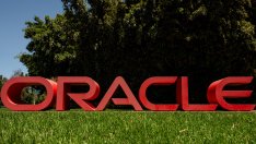 Продажбите на Oracle Cloud се удвояват благодарение на изкуствения интелект