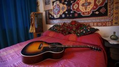 Китари на Джими Хендрикс и Принс отиват на търг