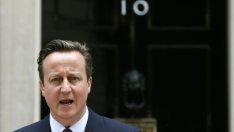 Консерваторите спечелиха мнозинство в британския парламент