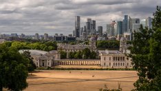 Сътресенията на паричния пазар сгъстяват облаците над бизнес имотите във Великобритания