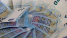 Държавите ограничават поръчките на дълг, за да разгонят хедж фондовете