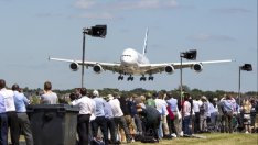 Airbus засенчи Boeing с поръчки за 21 млрд. долара на изложението във Фарнбъроу