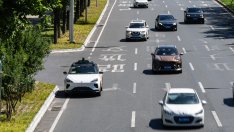 Baidu планира да разшири своята услуга с роботаксита извън Китай