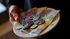 Швейцарско село започва експеримент за безусловен базов доход