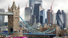 Британски регулатор критикува банките, че запазват за себе си ползите от по-високите лихви