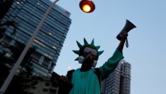 За добрия капитализъм и лошия социализъм, или обратното