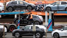 Автомобилният пазар в Германия се свива през 2021 г. заради недостига на чипове