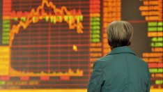 Shanghai Composite се срина с 6,4% до най-ниското си ниво от декември 2014 г.