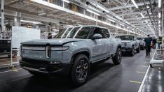 Rivian освободи оперативния си директор заради структурни промени в ръководството