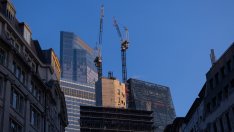 Лихвите и разминаването между продавачи и купувачи тласкат надолу бизнес имотите в Европа