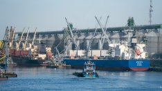 Европейските купувачи се сдобиват с най-много руски петрол от април насам