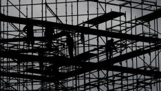 Ръстът на британската икономика остава най-слабия от 2012 г. насам