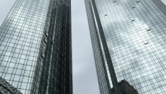 Deutsche Bank няма да съкращава допълнителни работни места