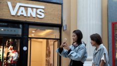 Vans е поредната компания, въвлечена в конфликта в Хонконг