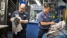 Частният сектор в САЩ е наел през януари повече служители от очакваното