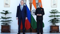 Индия разстла червения килим за Русия