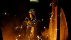 Японски производител на стомана сменя стратегията заради външната конкуренция