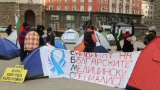 АИКБ и КНСБ се обявиха в подкрепа на социалния министър