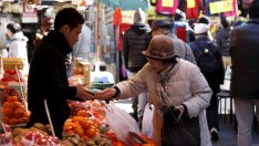 Домакинствата в Япония ограничават разходите заради по-високия данък върху продажбите