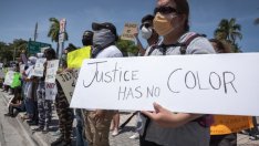 Минеаполис? Защо точно Минеаполис